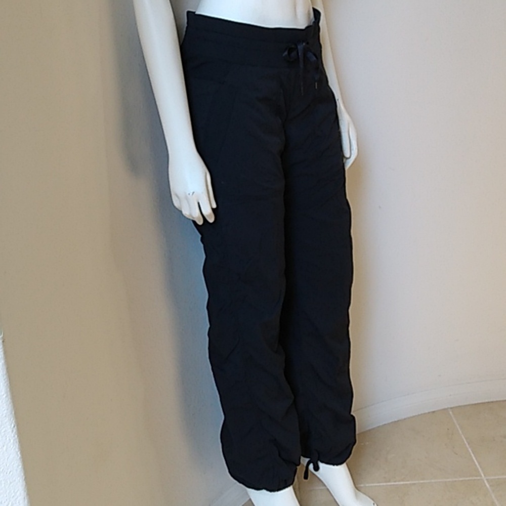 Lululemon dance/jogger pant